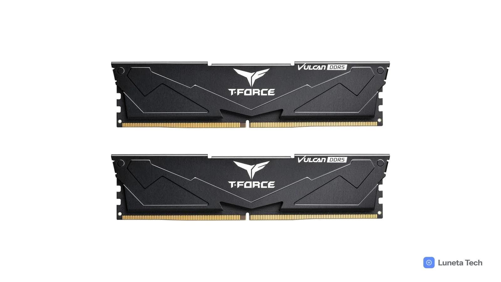 T-Force módulo de memória RAM DDR5 ou DDR4: Dois módulos de memória RAM pretos com dissipador, vistos de frente em fundo branco, com a inscrição DDR5 no topo